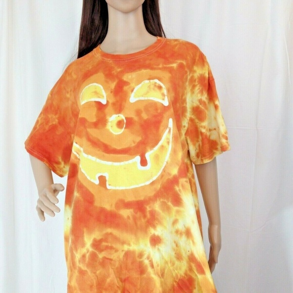 Gildan Tops - Tie Dye Batik Handmade T-Shirt XL Halloween Face